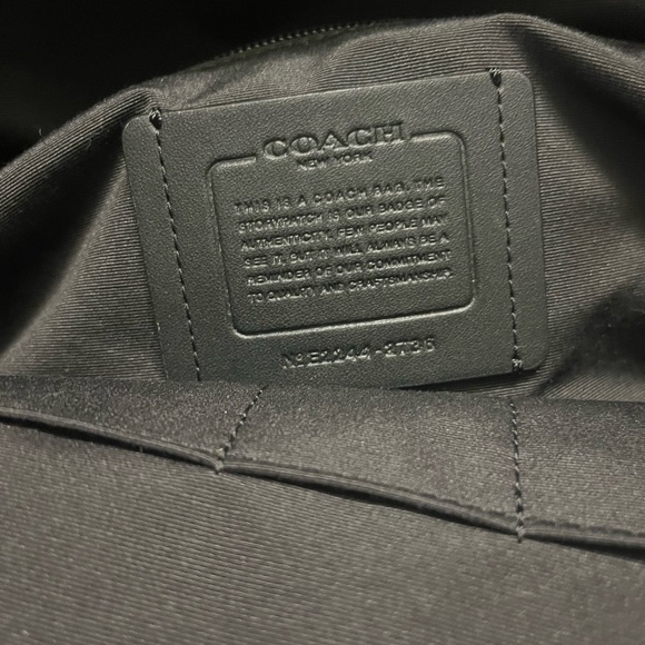 Coach West Backpack In Signature Canvas - Picture 3 of 7